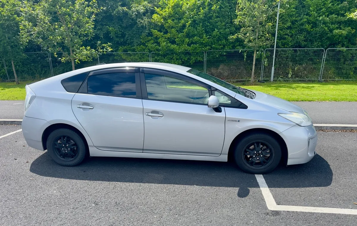 Toyota Prius 2012 - Image 4