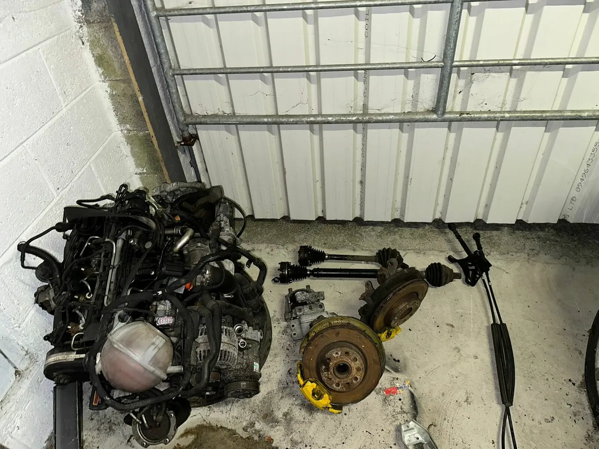 1.6tdi CAYC MK5 for breaking - Image 3