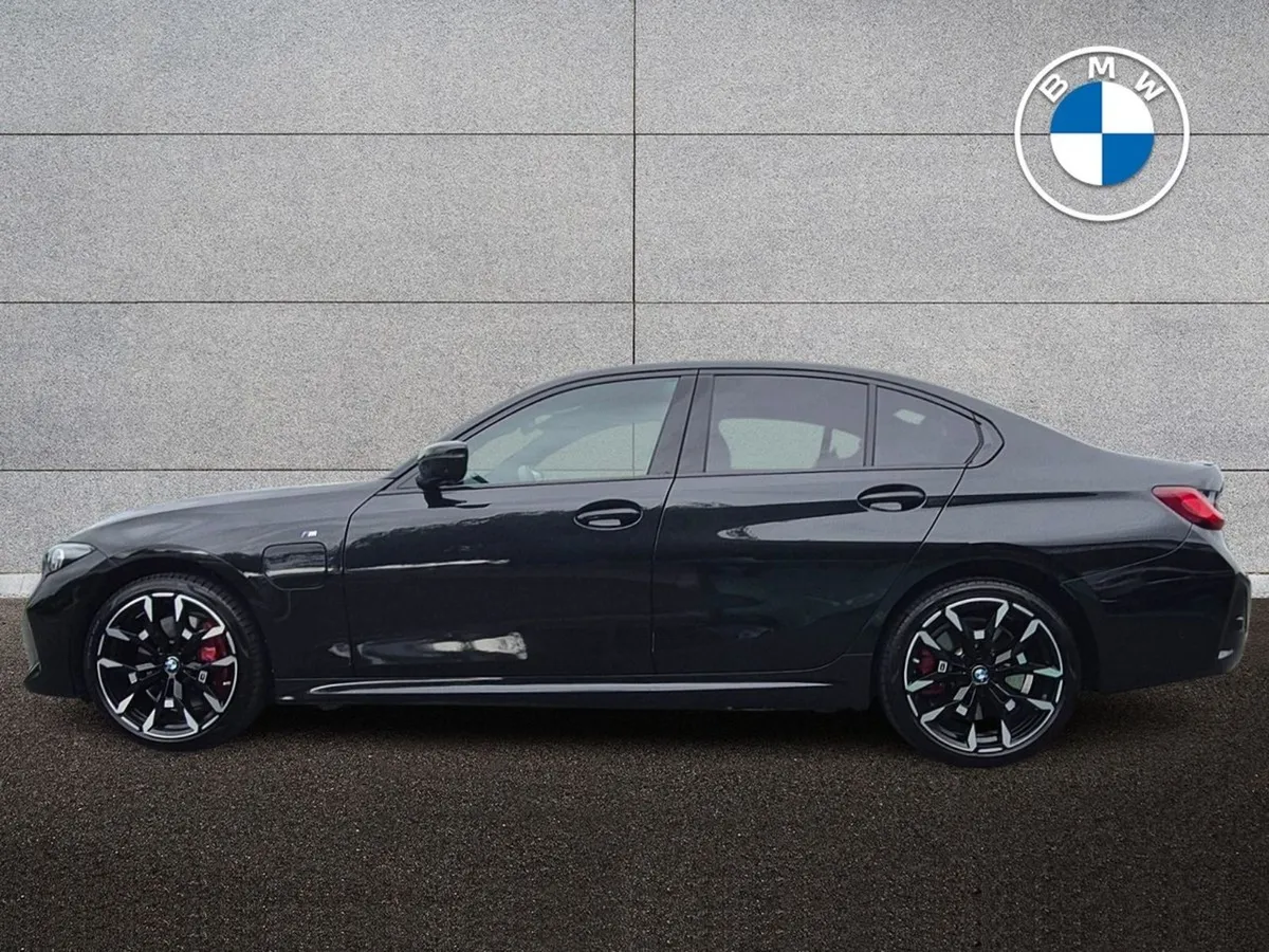 BMW 3 Series 330e M Sport Saloon - Image 3
