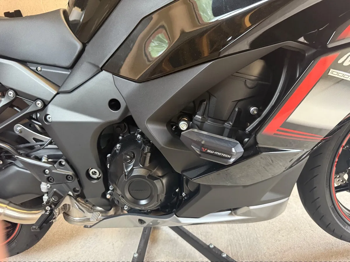 Kawasaki ZX 2022 - Image 2