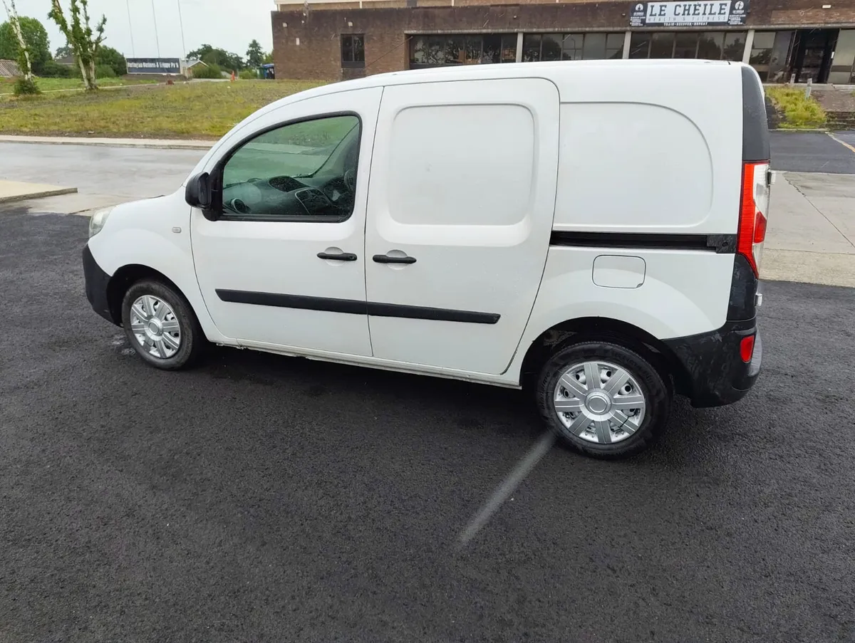 Renault Kangoo 2015 - Image 2