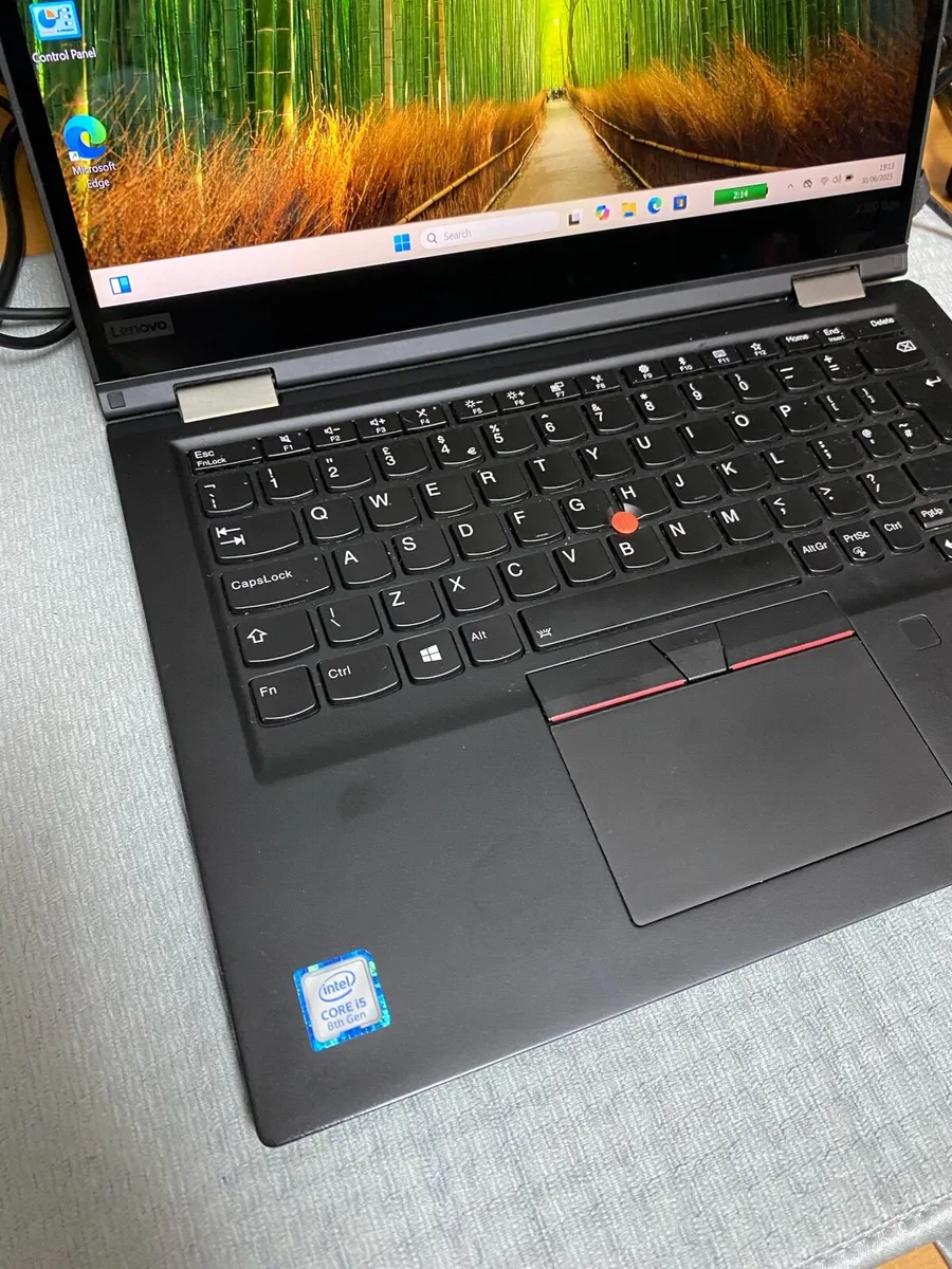 Lenovo yoga 2n1 Touch i5 8gb 256 win 11 pro - Image 3
