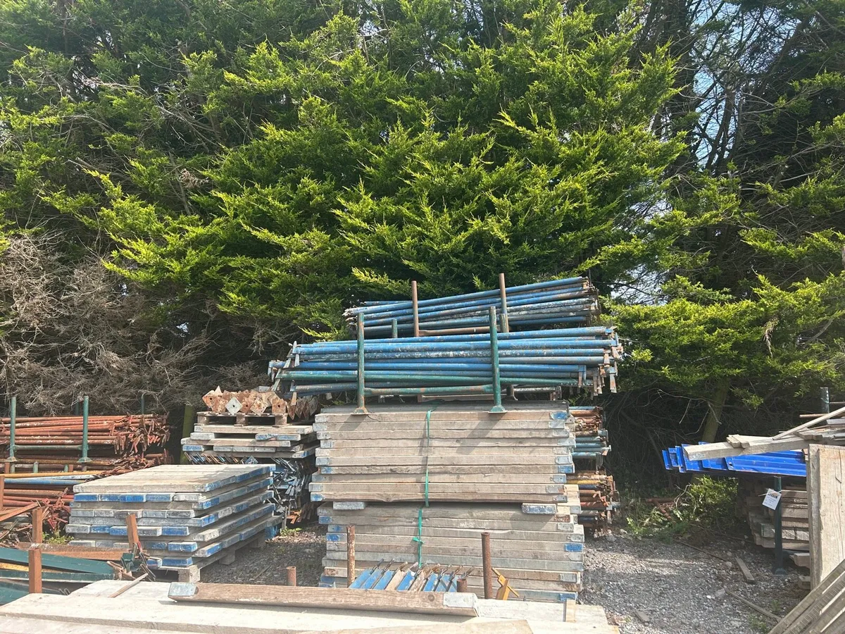 200 used Scaffolding boards for sale