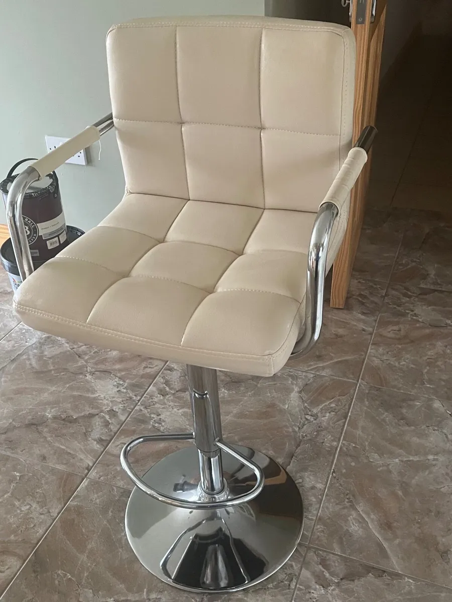 Bar stools - Image 2