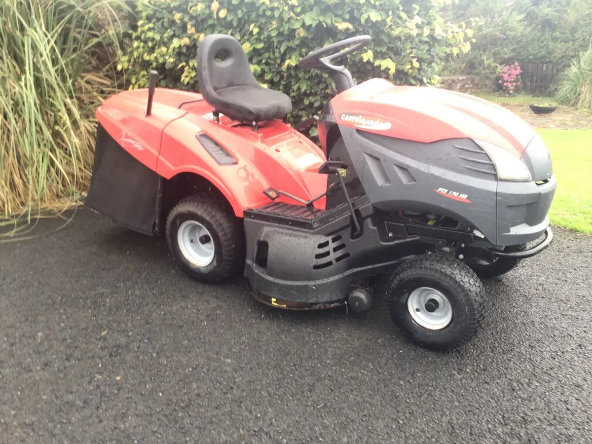 Castlegarden 16/5HP ride on lawnmower year 2016 - Image 2