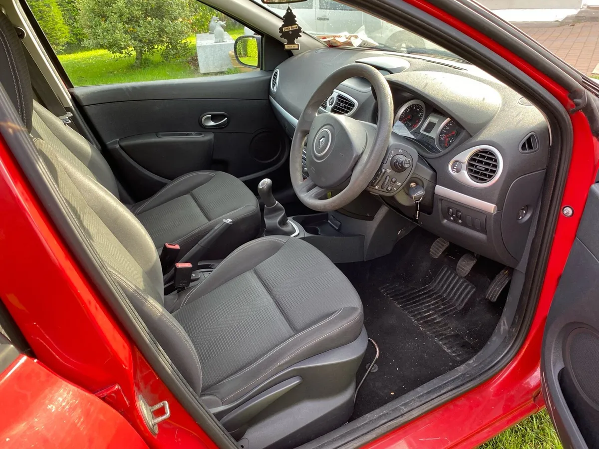 2011 Renault Clio Music - Image 4