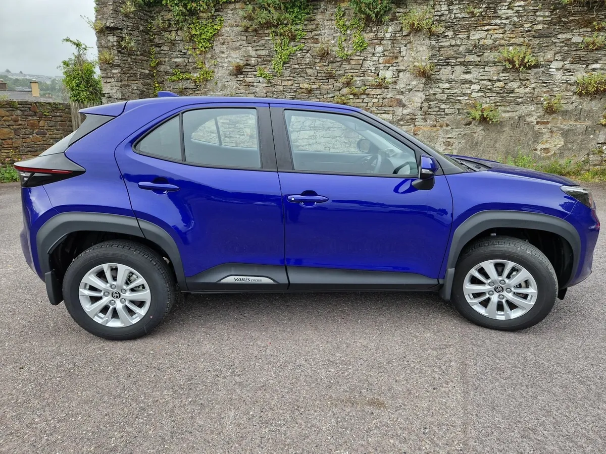 Toyota Yaris Cross 2024 (Very Low Mileage) - Image 4