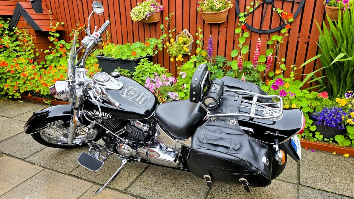 YAMAHA  DRAGSTAR CUSTOM - Image 1