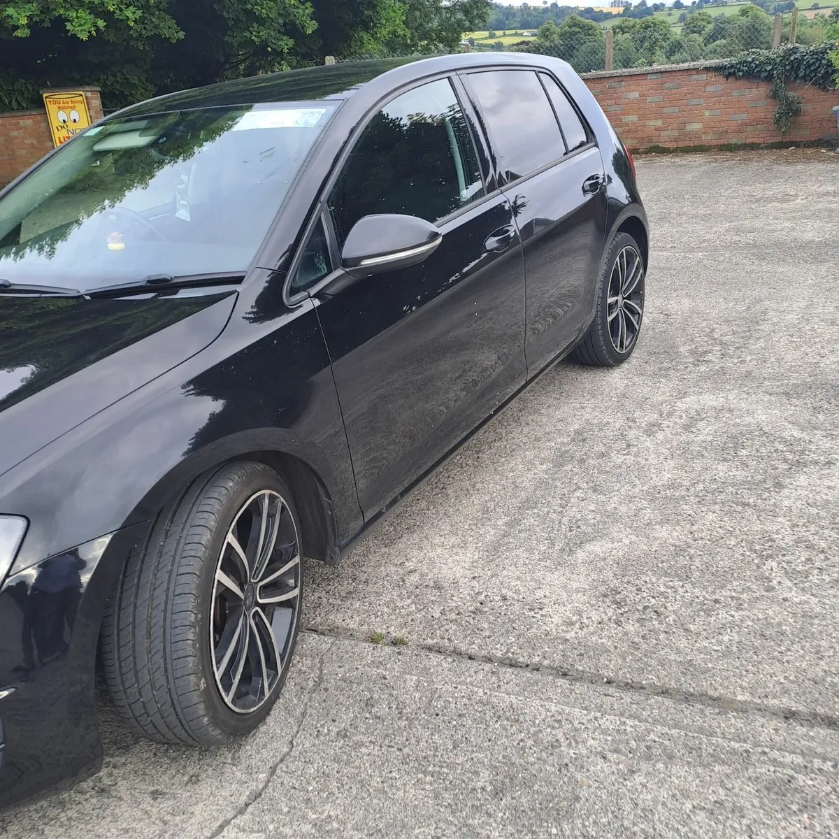 Volkswagen Golf 2014 - Image 1