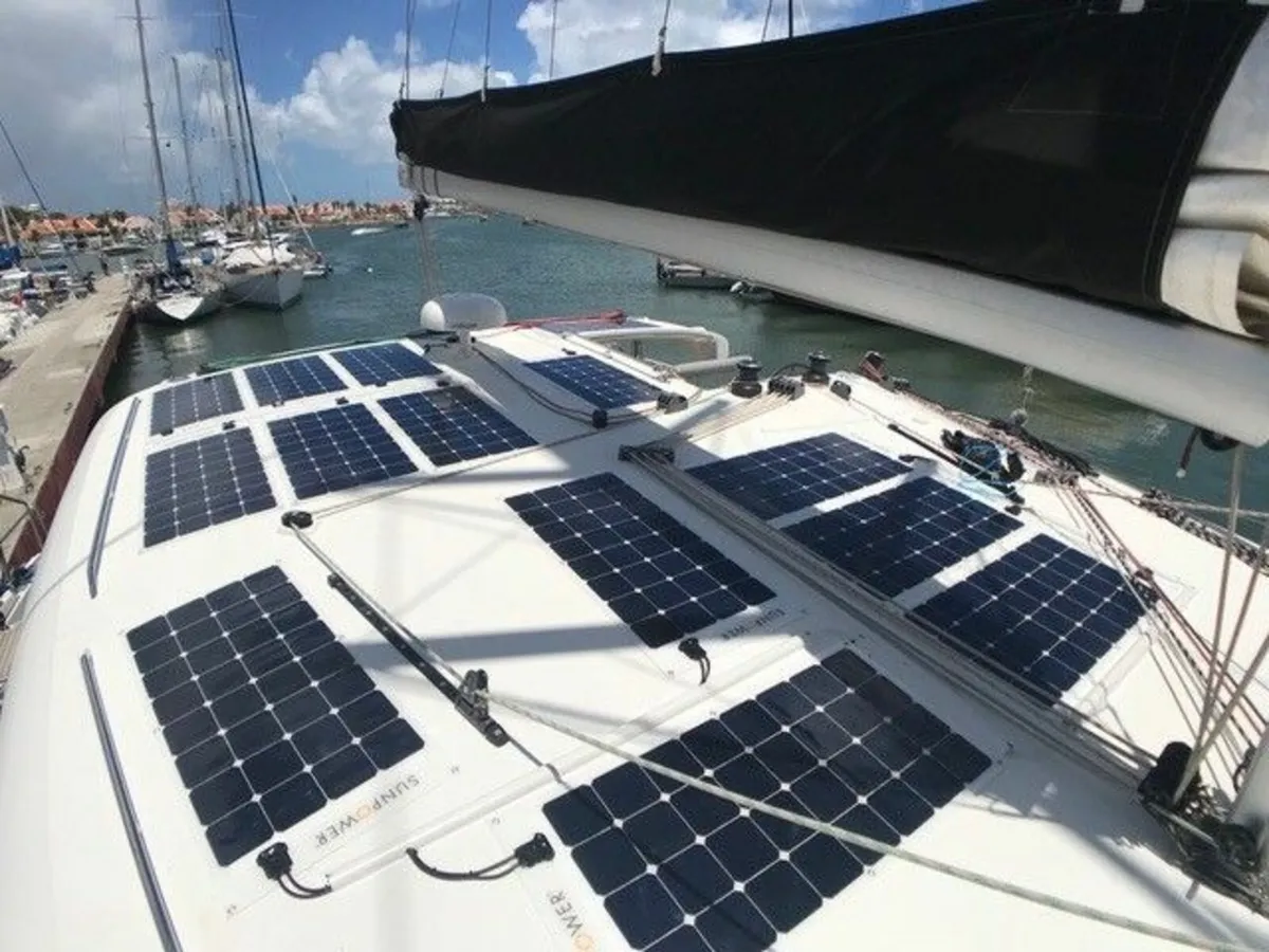 200W Flexible Solar panel Kit for Boat or Camper - Image 1