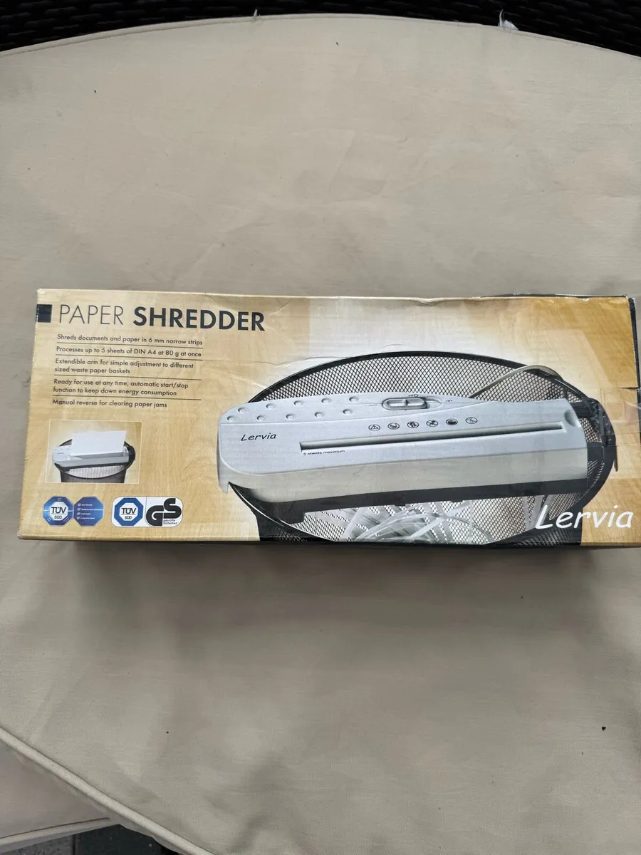 Paper shredder - Image 1