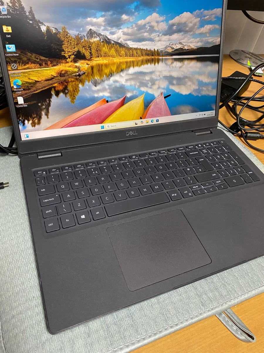 Dell laptop i5 pro 10th gen 8-256 win 11 pro - Image 3