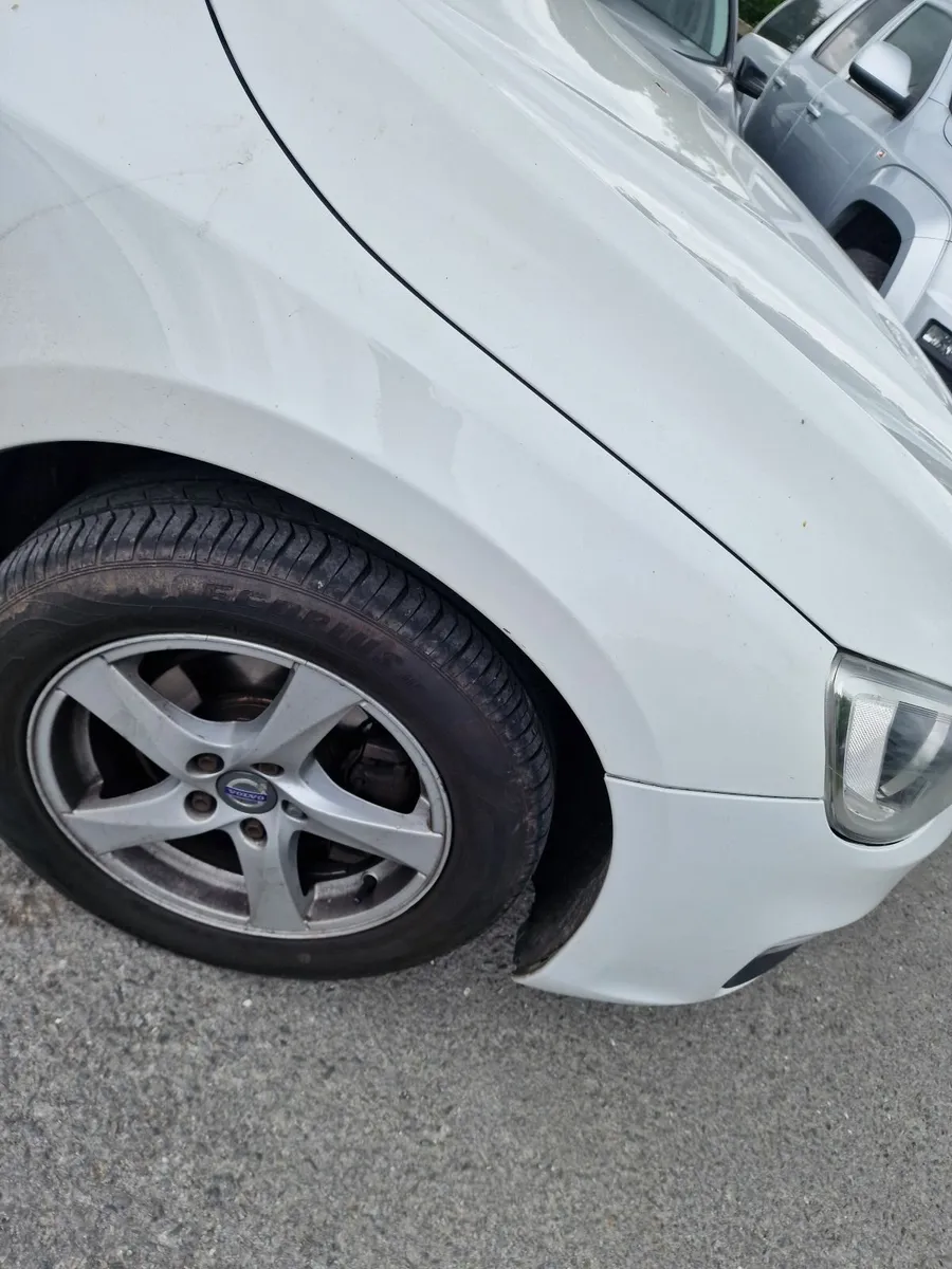 Volvo S60 2015 - Image 3