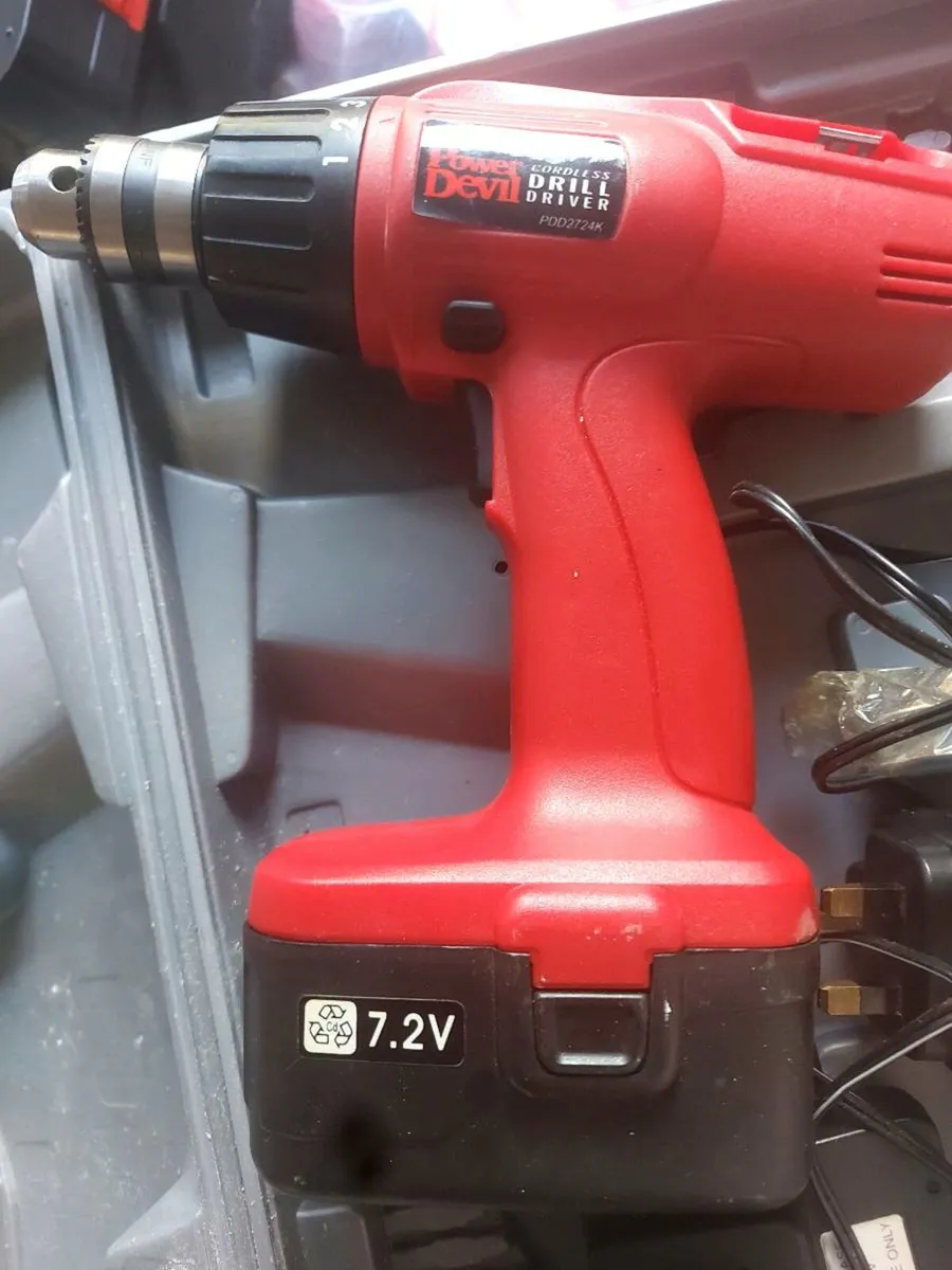 Power devil cordless drill with changer - Image 1