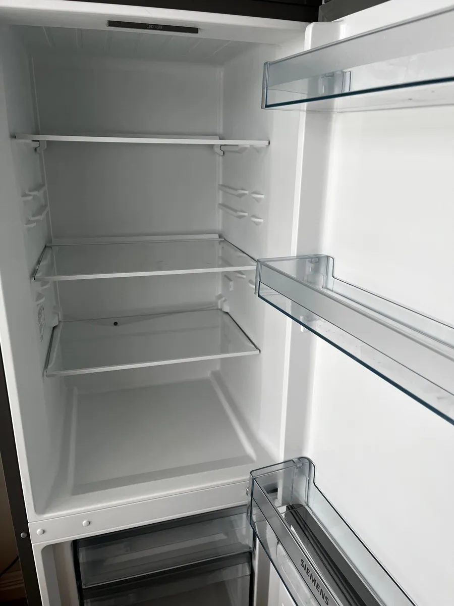 Siemens Fridge Freezer - Image 3