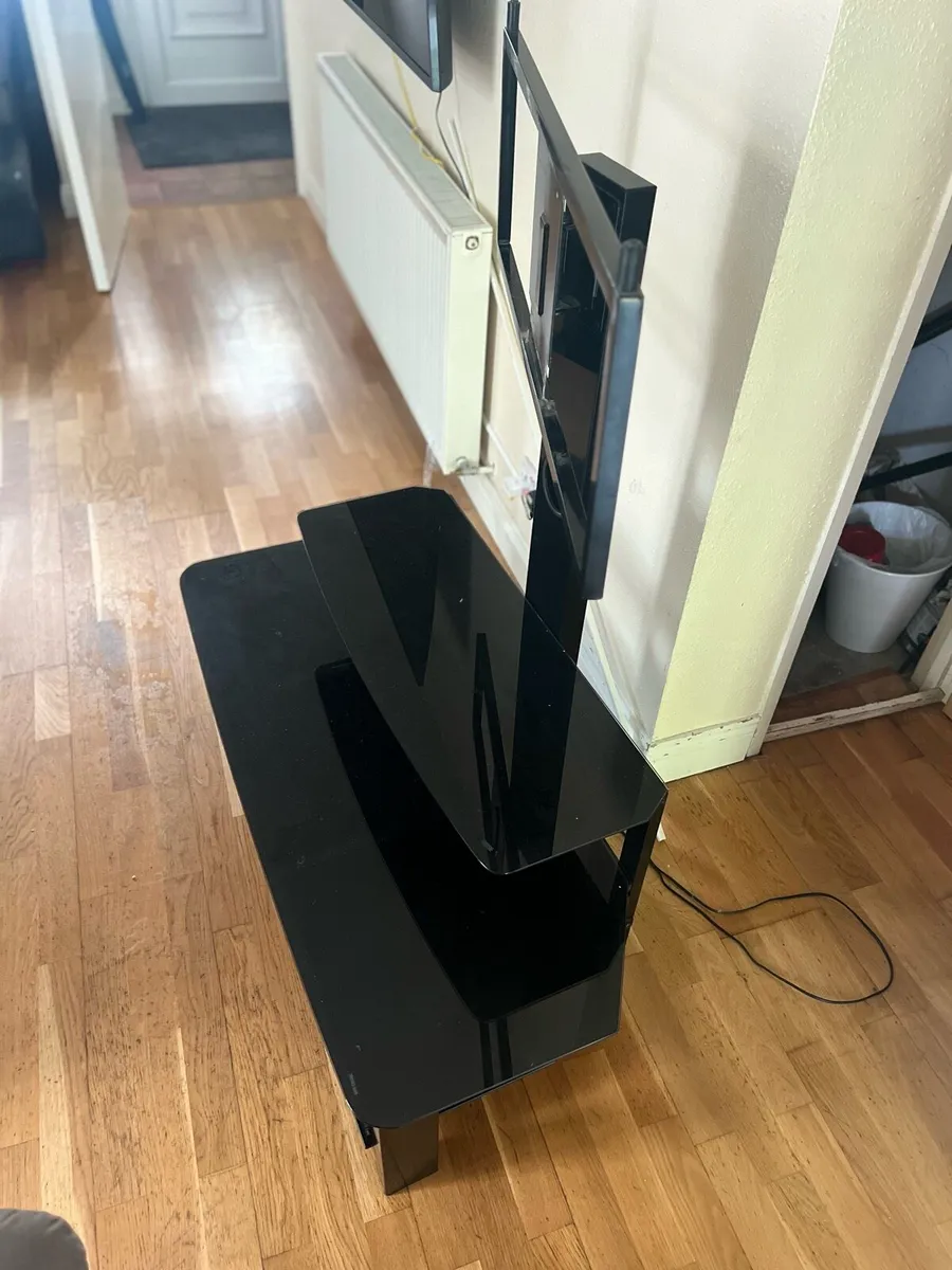 TV stand - Image 2