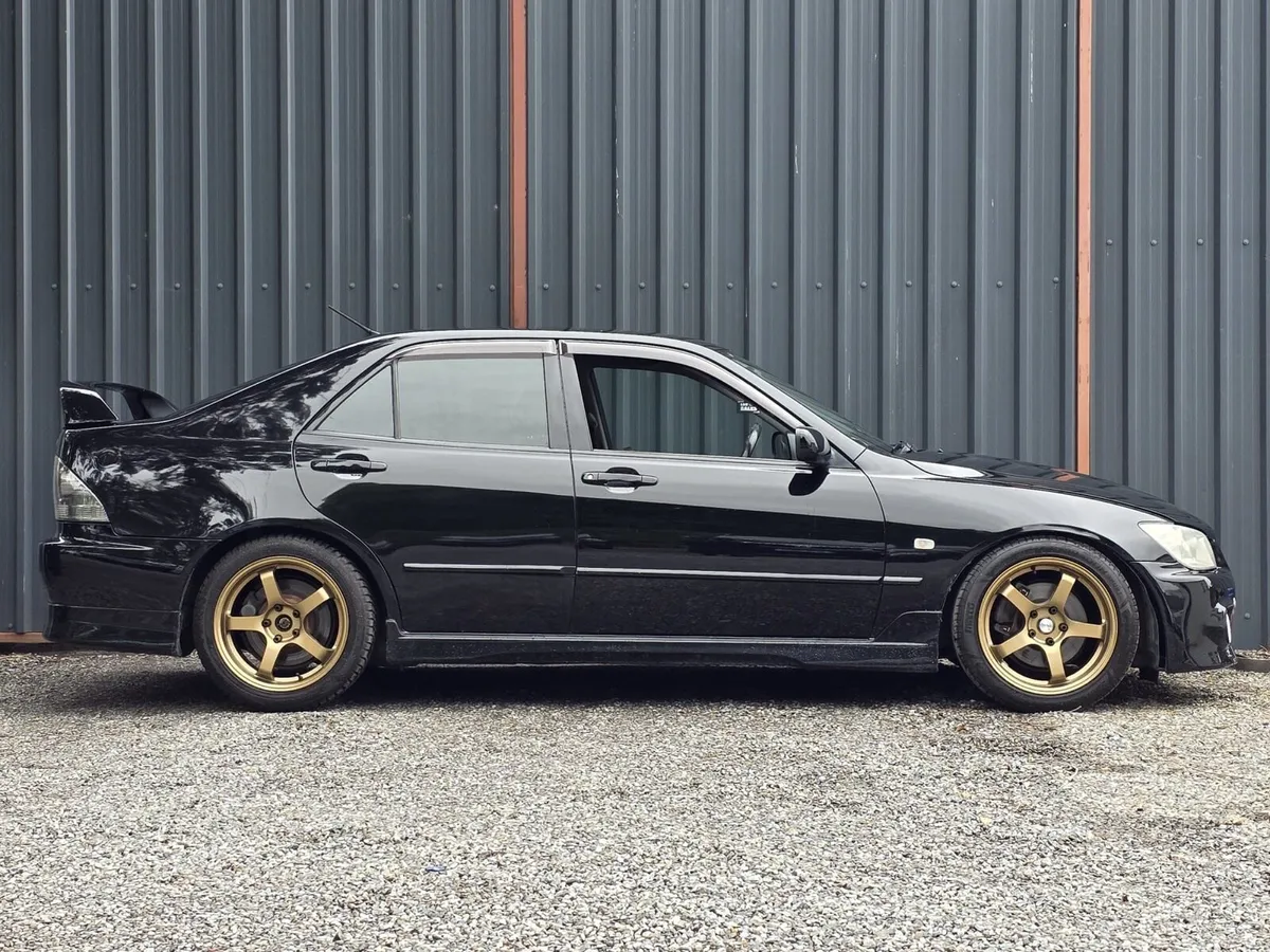 Toyota Altezza V8 - Image 4
