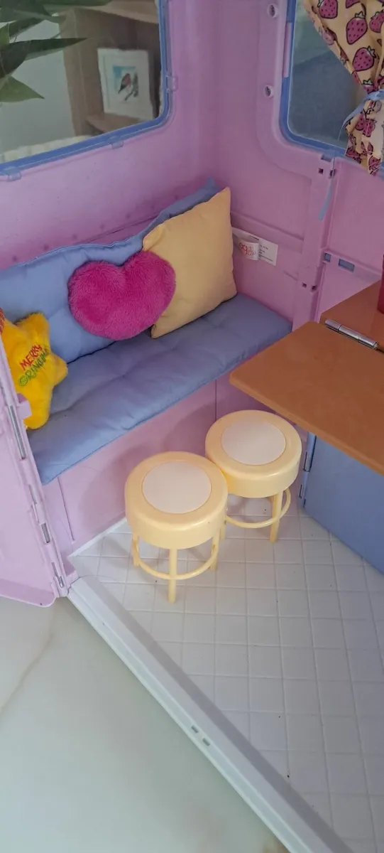 Our Generation camper van - Image 4