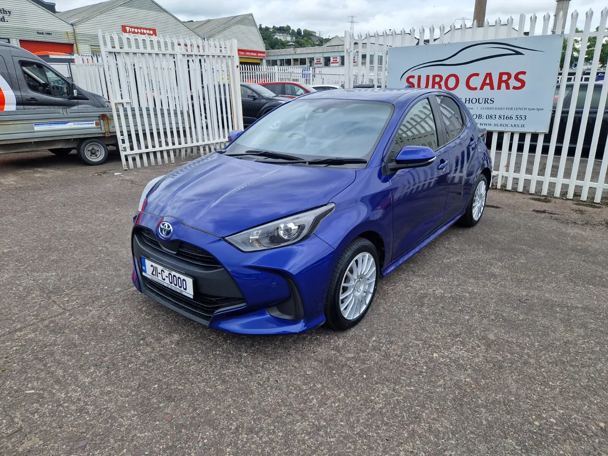 Toyota Yaris 1.5 Self Charging Hybrid Automatic - Image 3