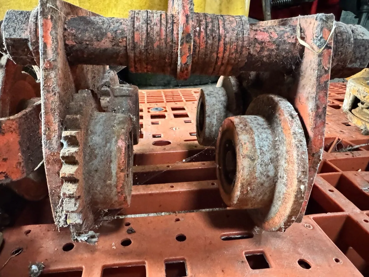 Girder trolly and chain block winch 2T/1.5T - Image 4