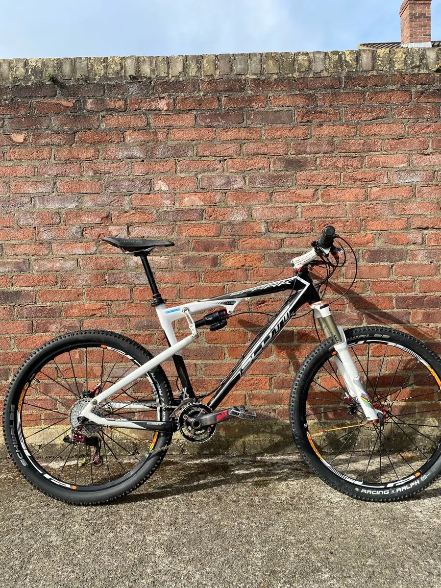 Scott Full Carbon Mountain Bike - Image 4