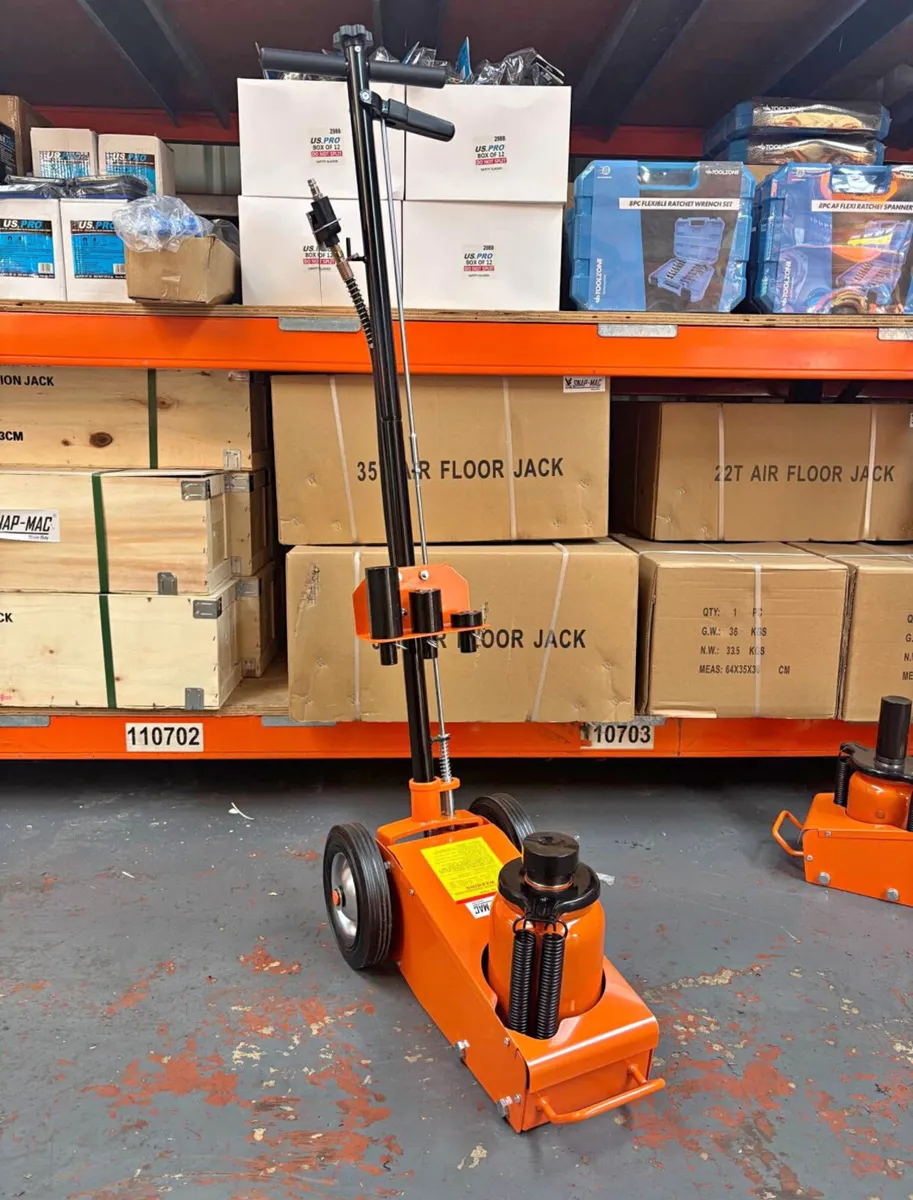 35 TON PROFFESIONAL PNEUMATIC AIR TROLLEY JACK - Image 1