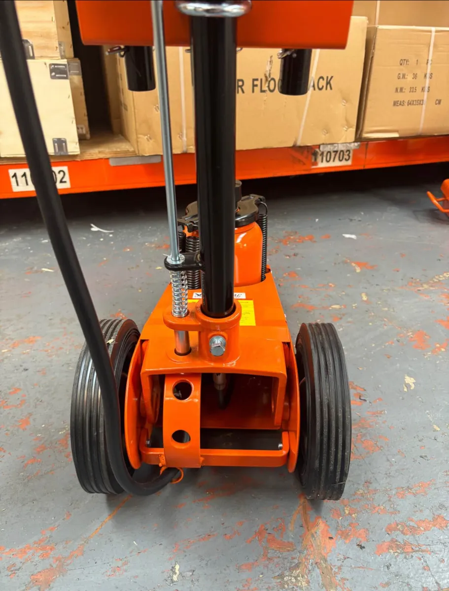 35 TON PROFFESIONAL PNEUMATIC AIR TROLLEY JACK - Image 2