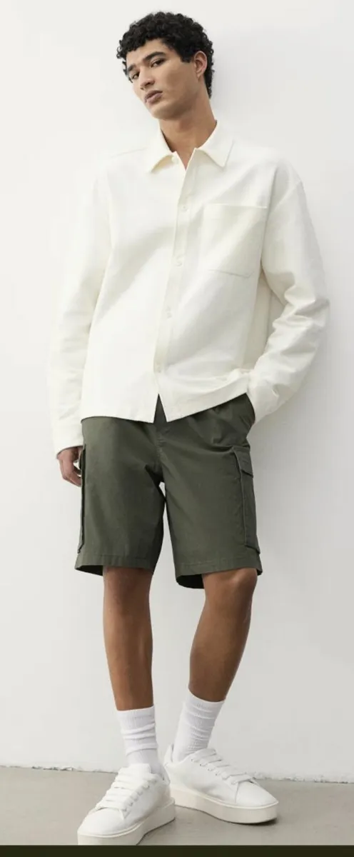 Regular Fit Cargo shorts - Image 3