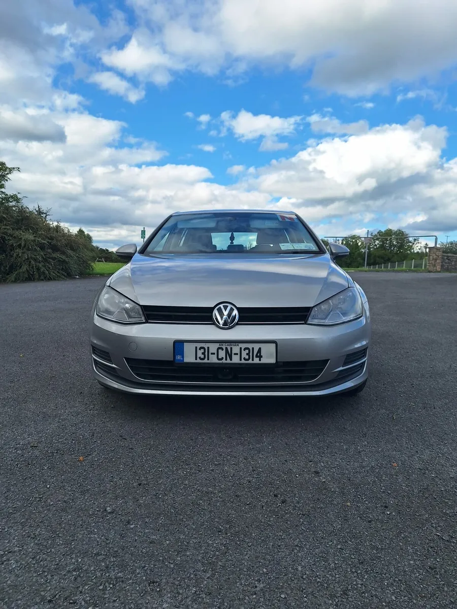 2013 Volkswagen Golf - Image 2