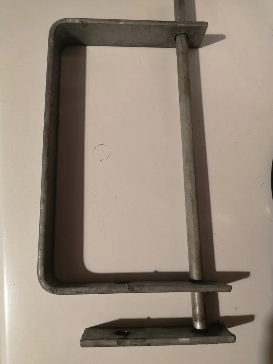 Galvanised Heating oil tank security bracket - Image 1