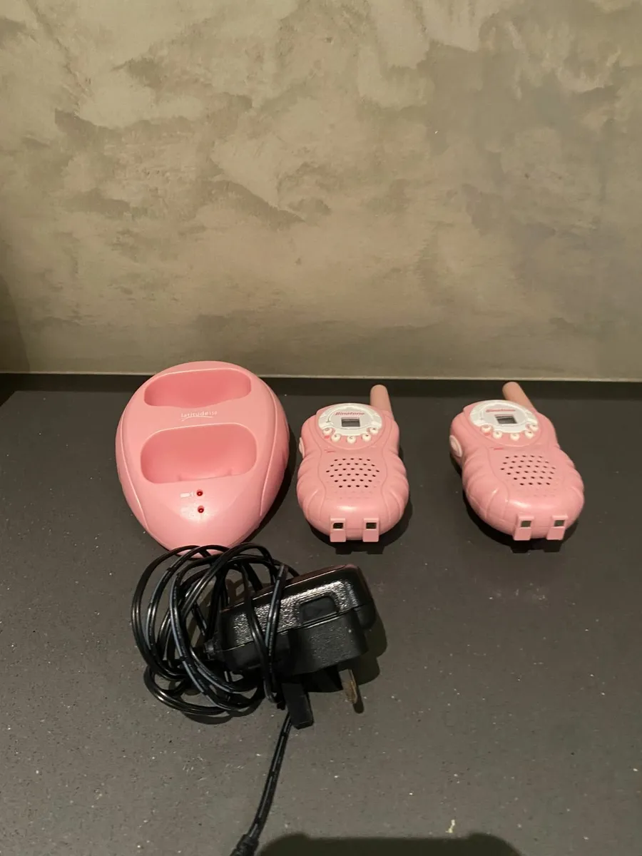 Binatone Latitude 150 Pink Walkie Talkies - Image 3