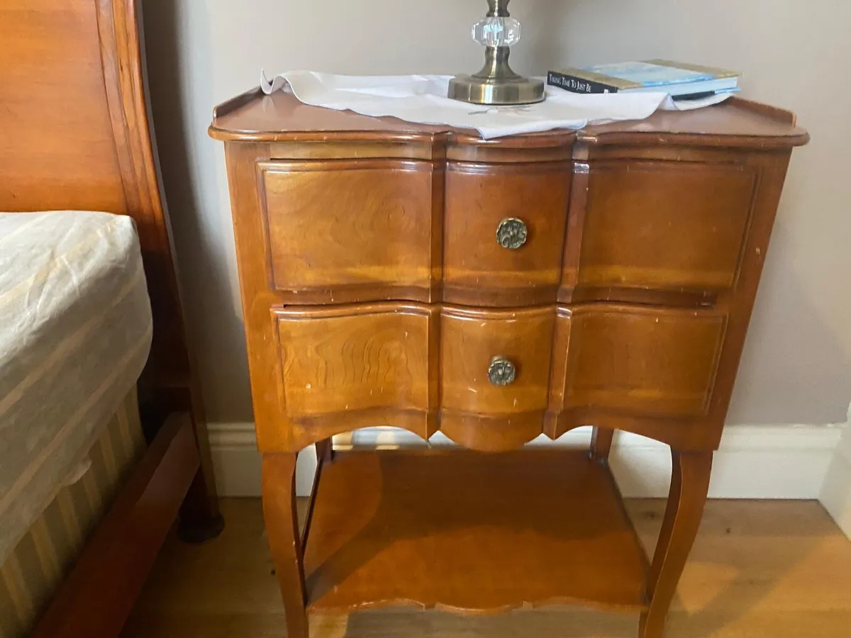 Two Antique beds & mattresses with bedside locker - Image 4