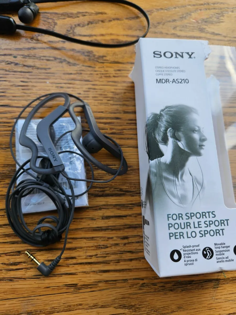 Electric clearance phones and earphones - Image 2