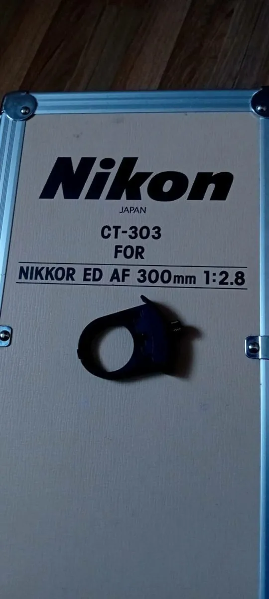 Nikon 300mm lens f2.8 - Image 1