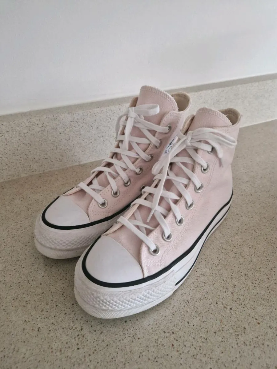 Pink Platform Hightop Converse Size 3 (EU35) - Image 1