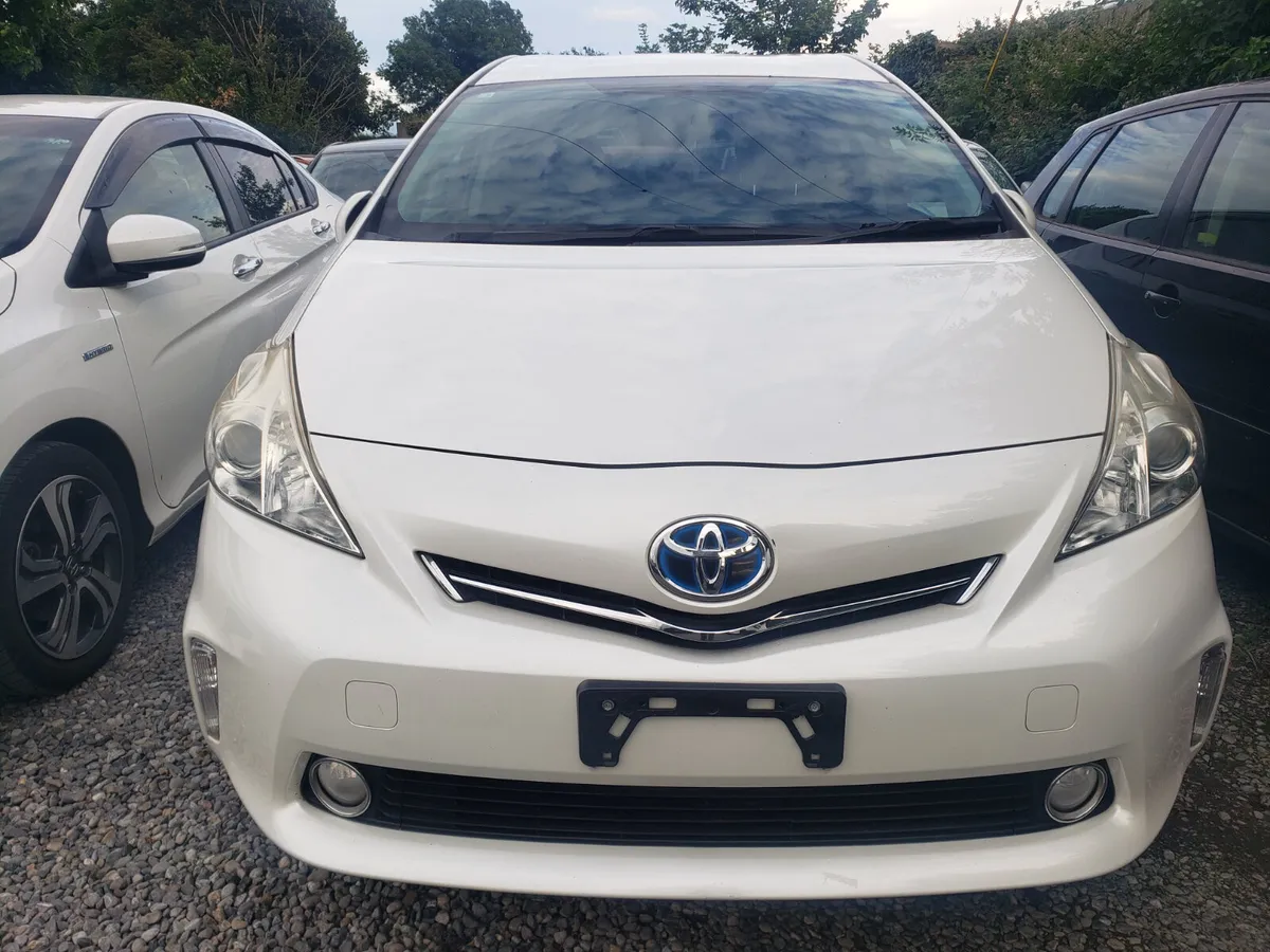 Prius 7 seater alpha 2013, - Image 2