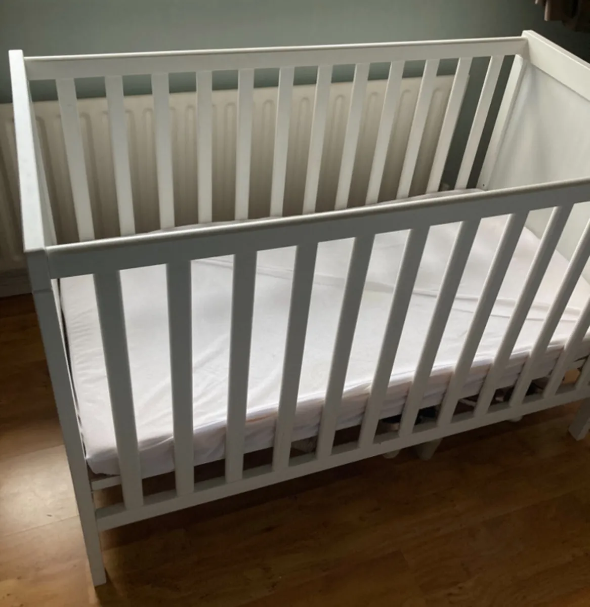 White Cot - Image 2