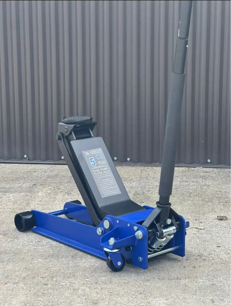 BRAND NEW 5 TON LOW PROFILE TROLLEY JACK - Image 1