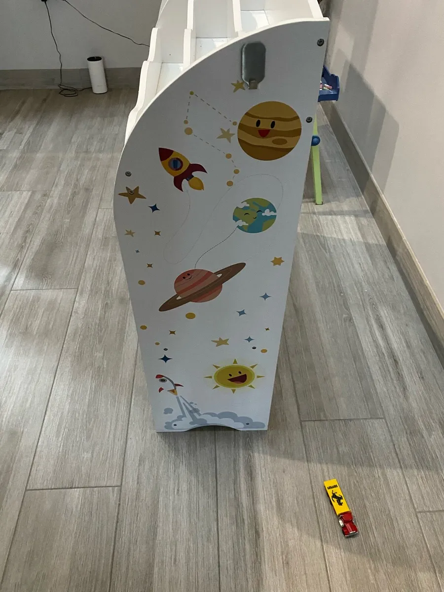 Kids book shelf with storage - Image 2