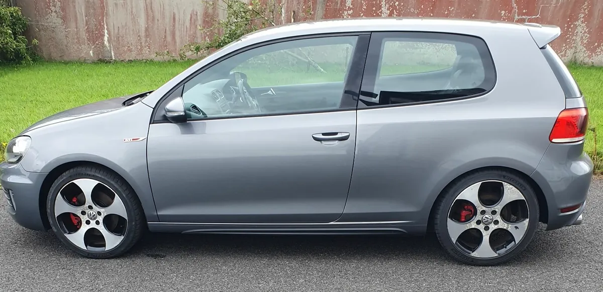 Volkswagen Golf 2012 - Image 3