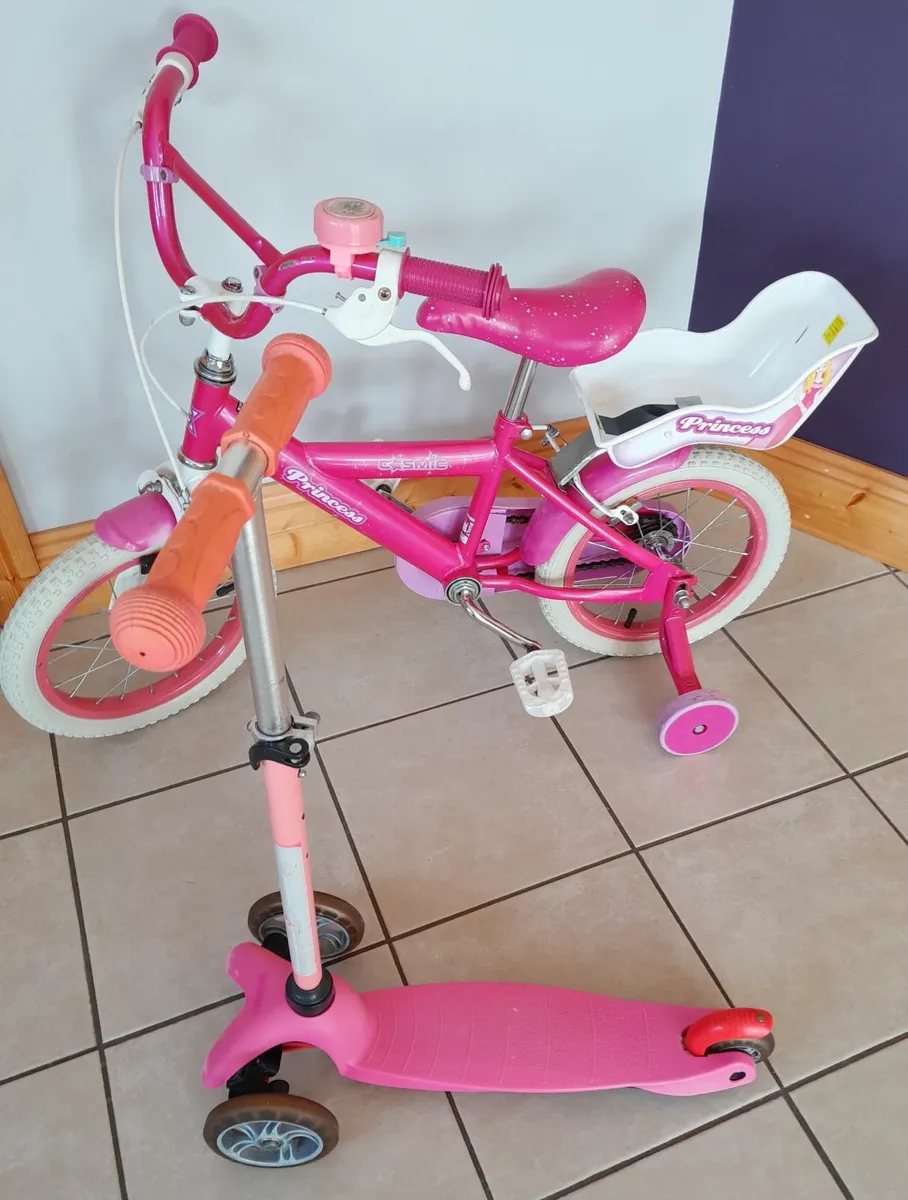 Children's bike, scooter and helmet - all for €30! - Image 1