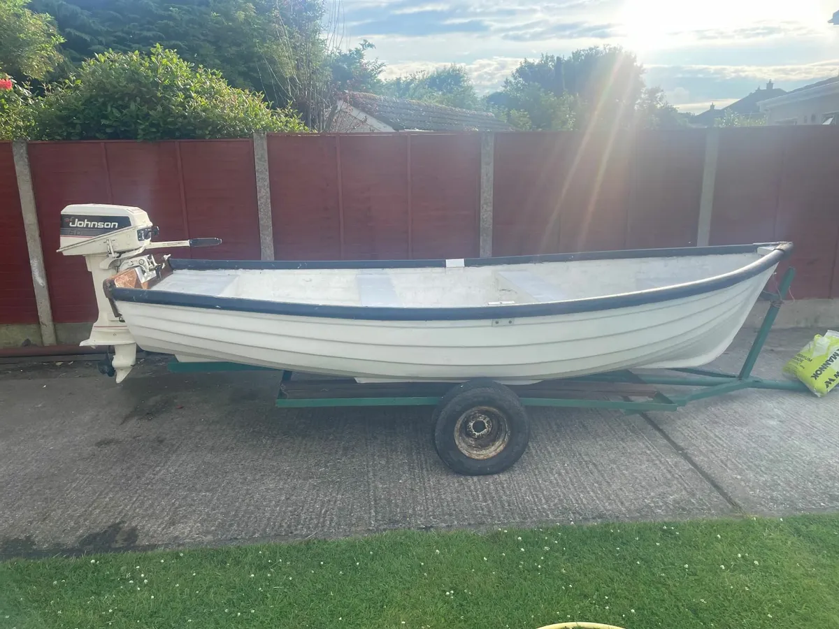 Lake Boat - Image 1