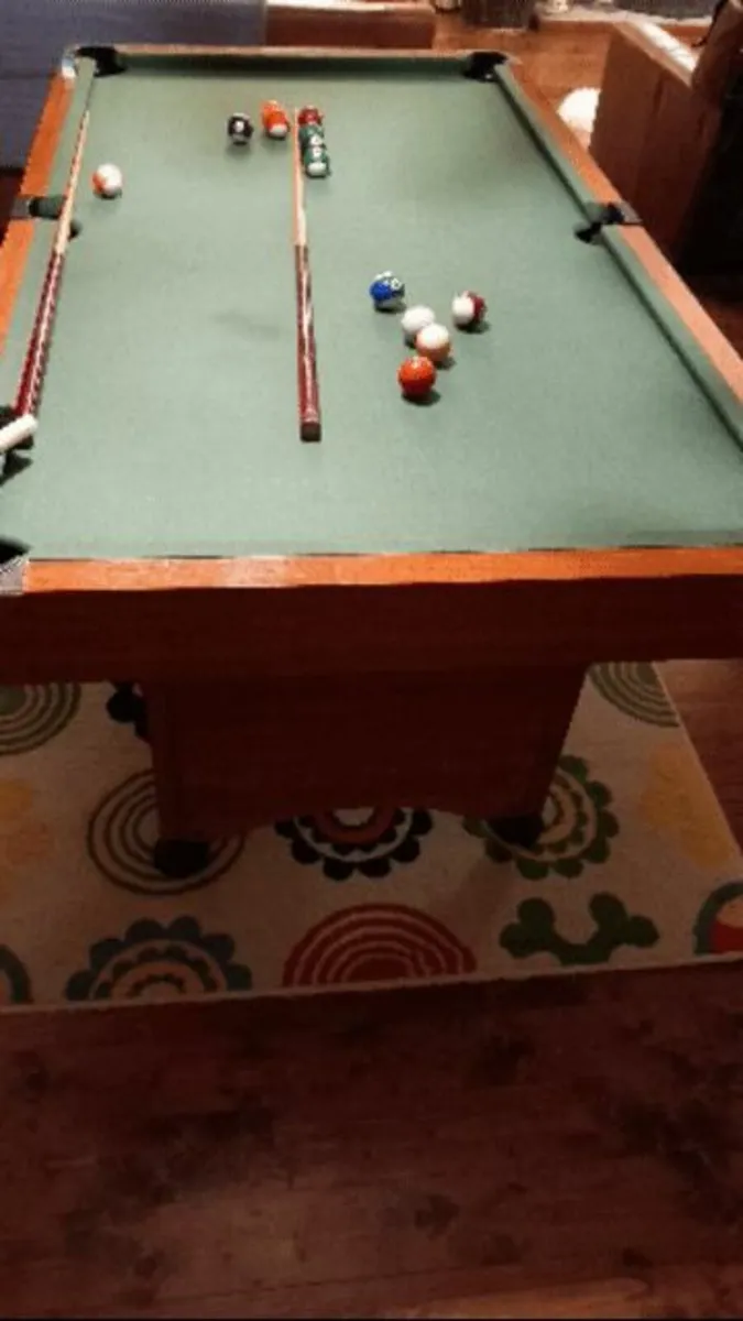 Pool table - Image 2