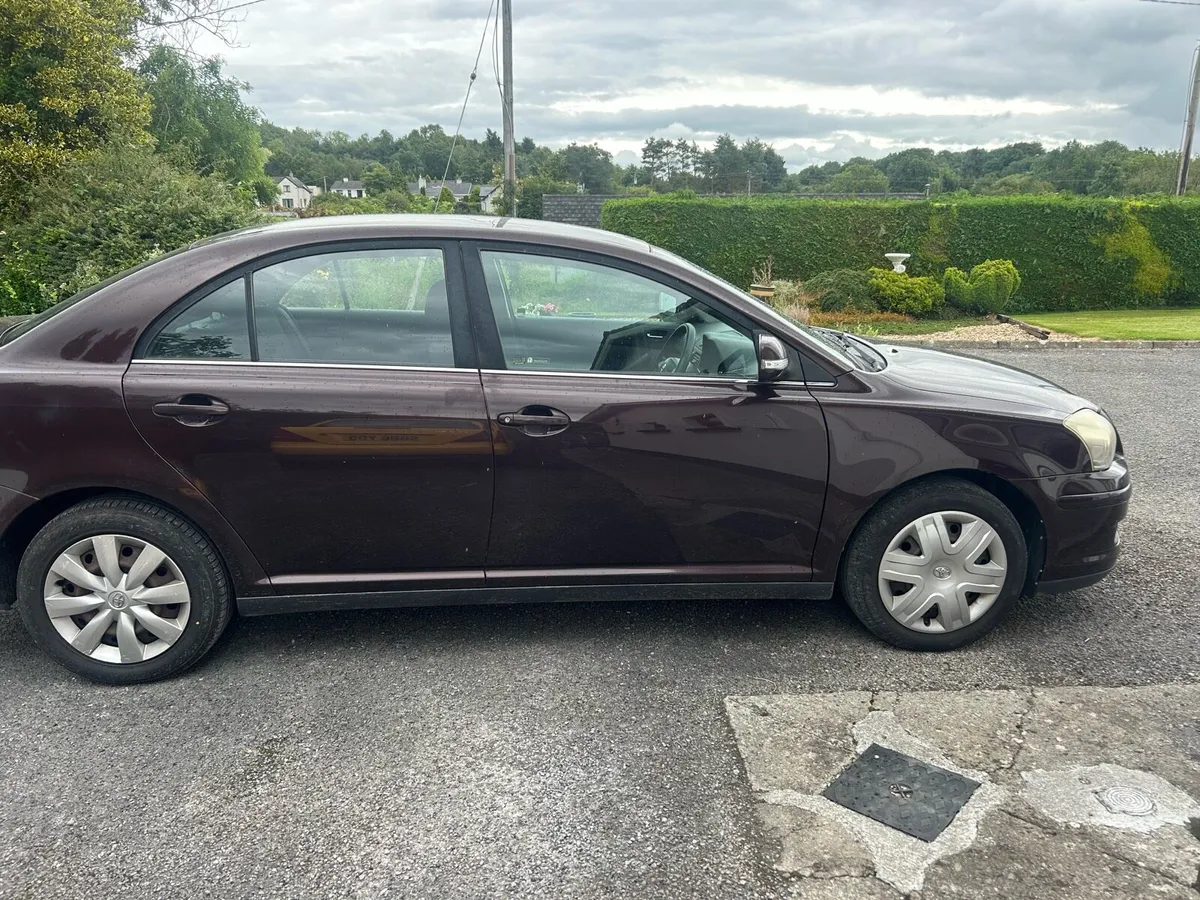Toyota Avensis - Image 2
