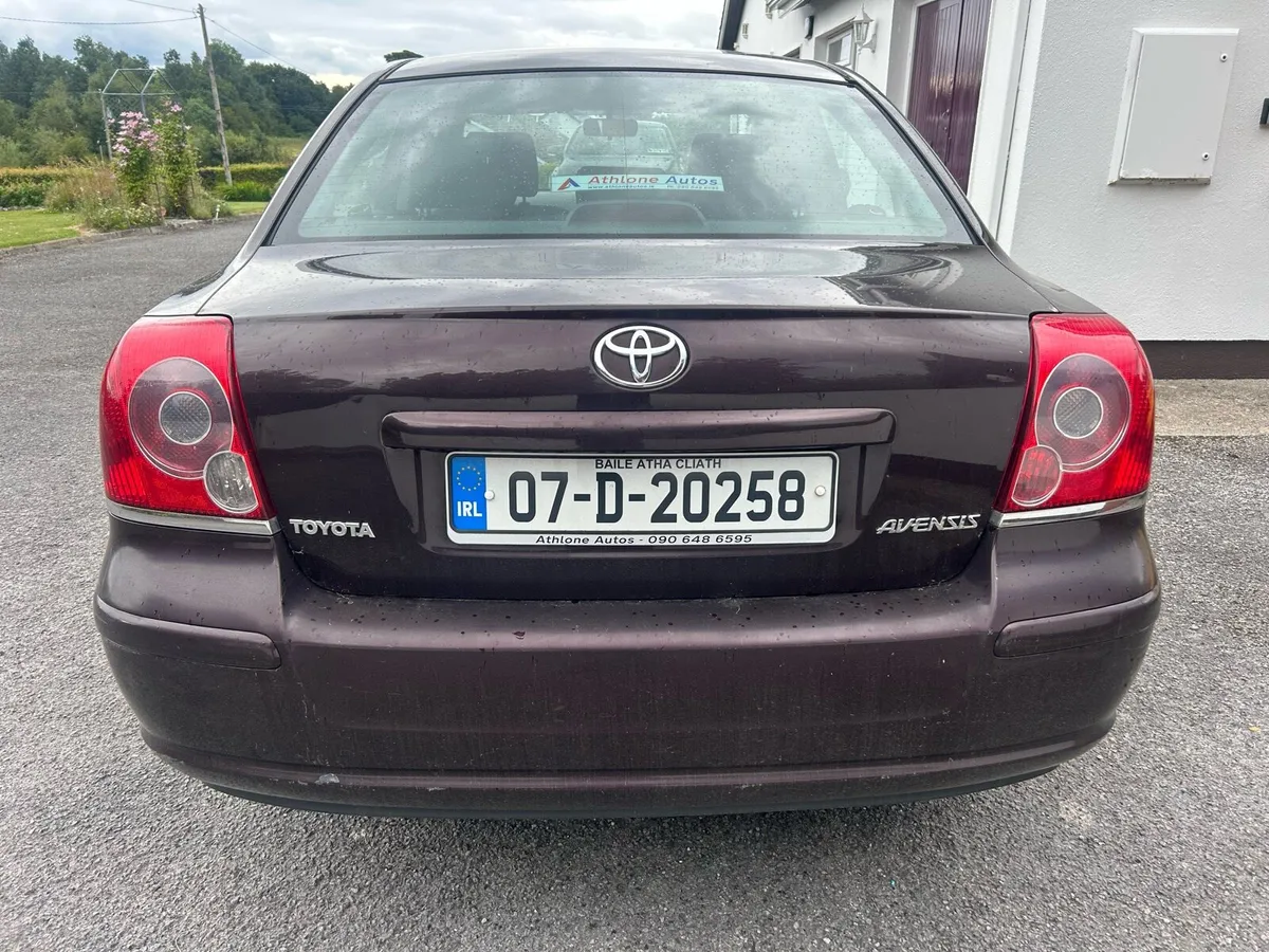 Toyota Avensis - Image 4