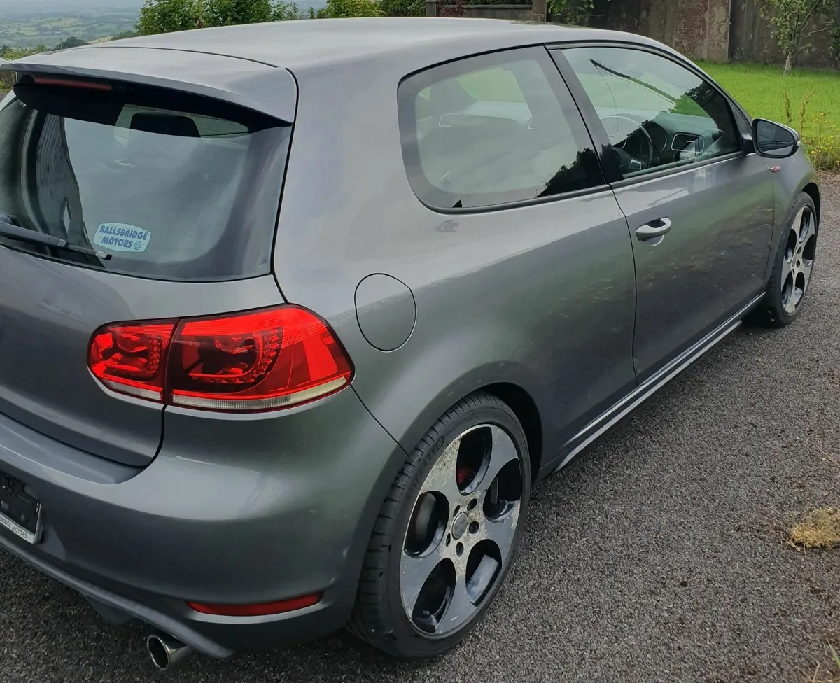 Volkswagen Golf 2012 - Image 4