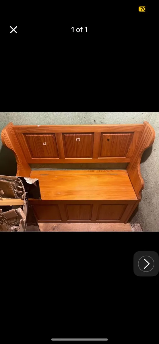 Wooden Pue Bench - lift up seat storage