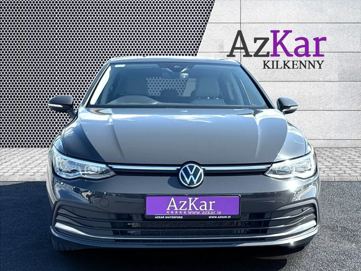 Volkswagen Golf 2023 Style 1.4 TSI Phev Sport  14 - Image 2