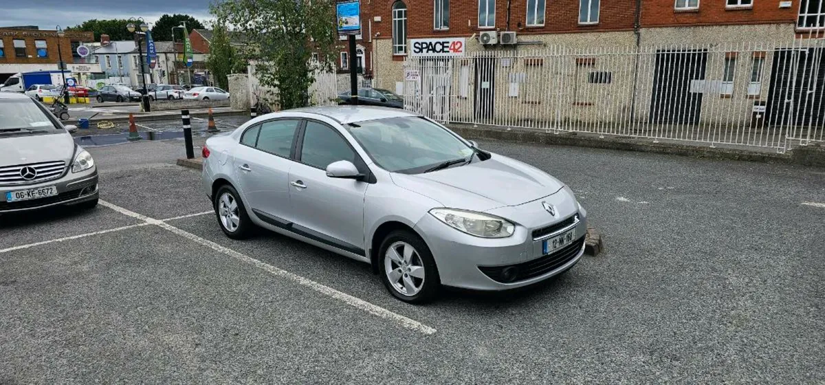 Renault Fluence 2012 - Image 3