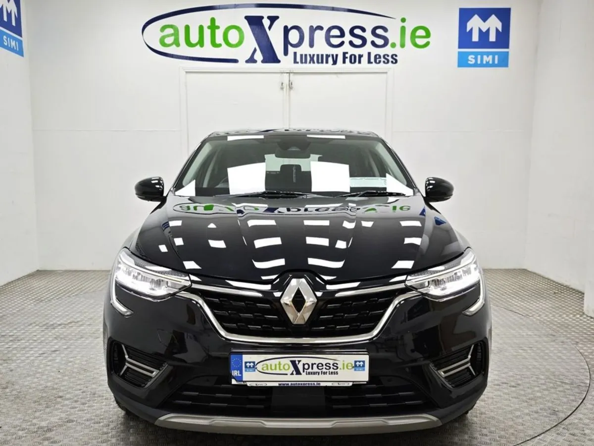 Renault Arkana Iconic E-tech Hybrid Automatic  Re - Image 3